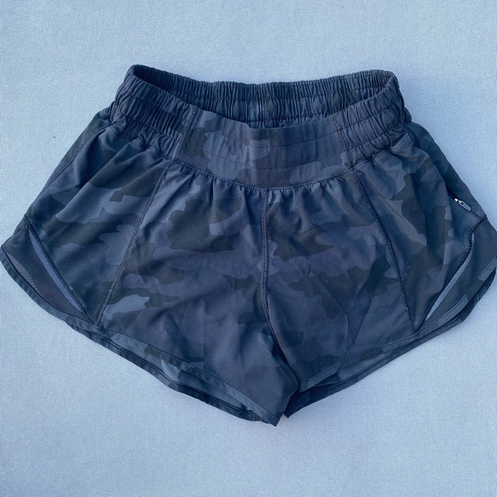 Lululemon Hotty Hot shorts black camo